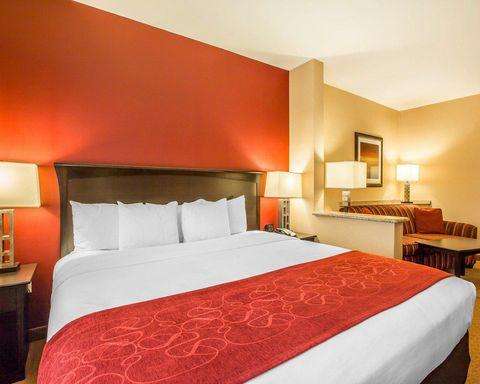 Comfort Suites