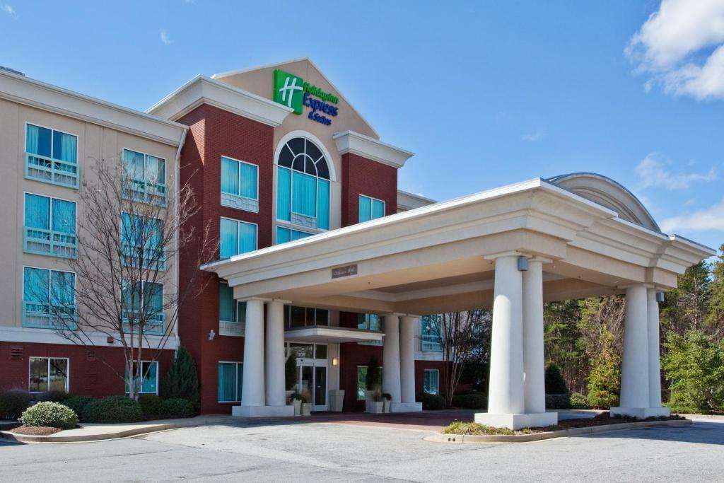 Holiday Inn and Suites Express Woodruff Road